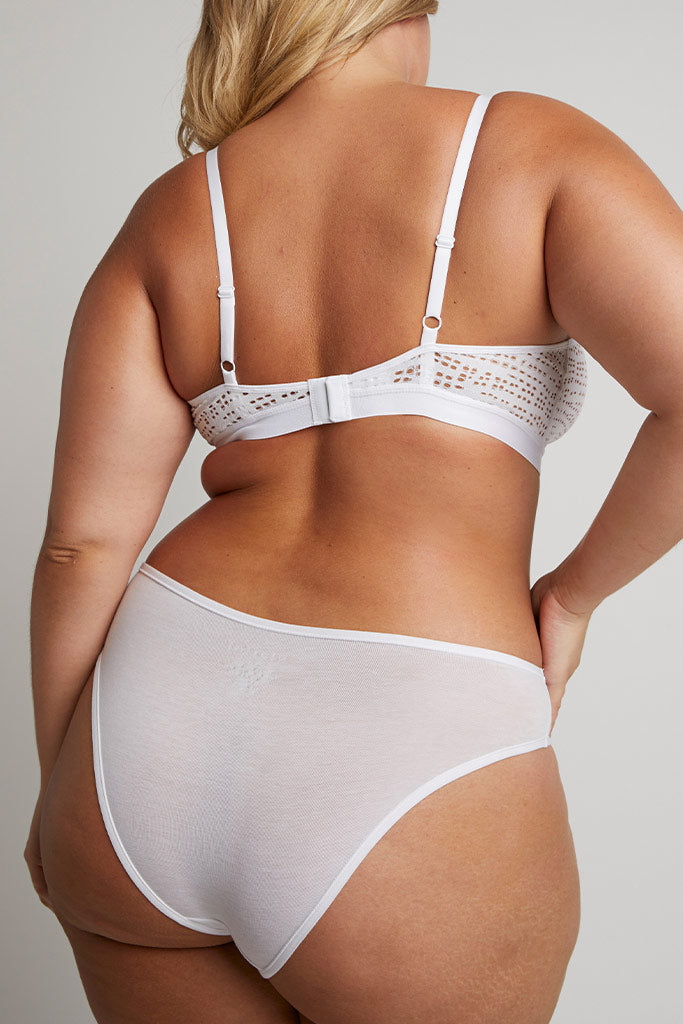 Eyelet Lace Cutout Bra in White