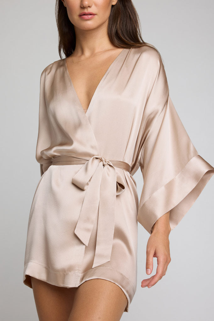 Eclipse Washable Silk Mini Robe in Fizz
