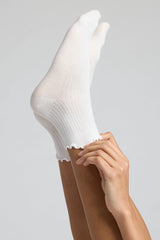 Flutter Sock in White (Pack)